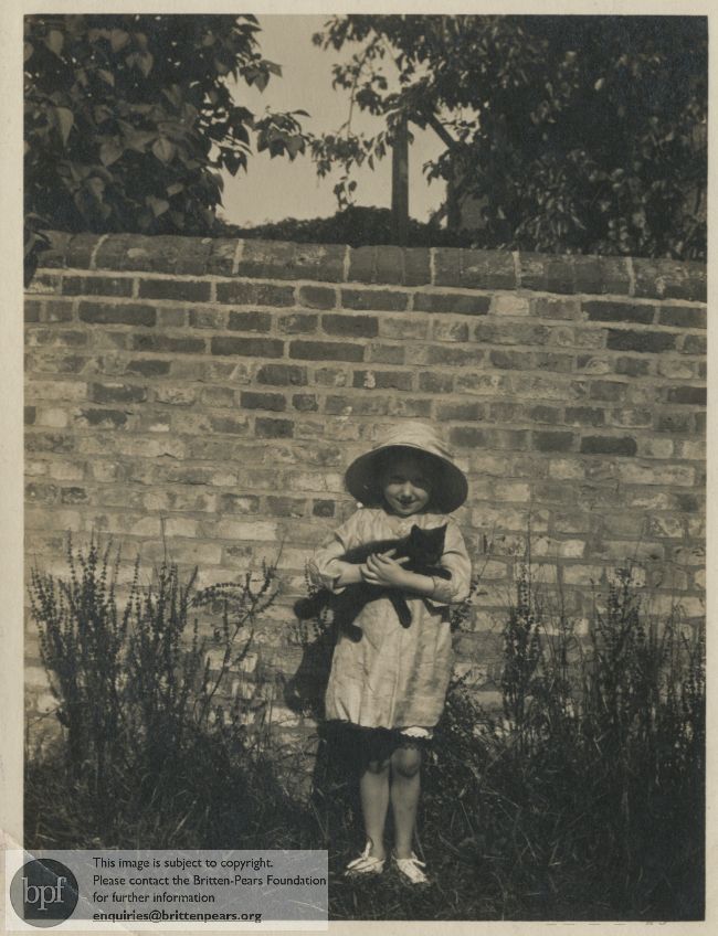 Photograph of Imogen Holst: C32