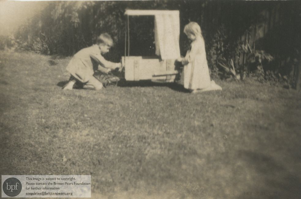 Photograph of Imogen Holst and Sebastian Brown