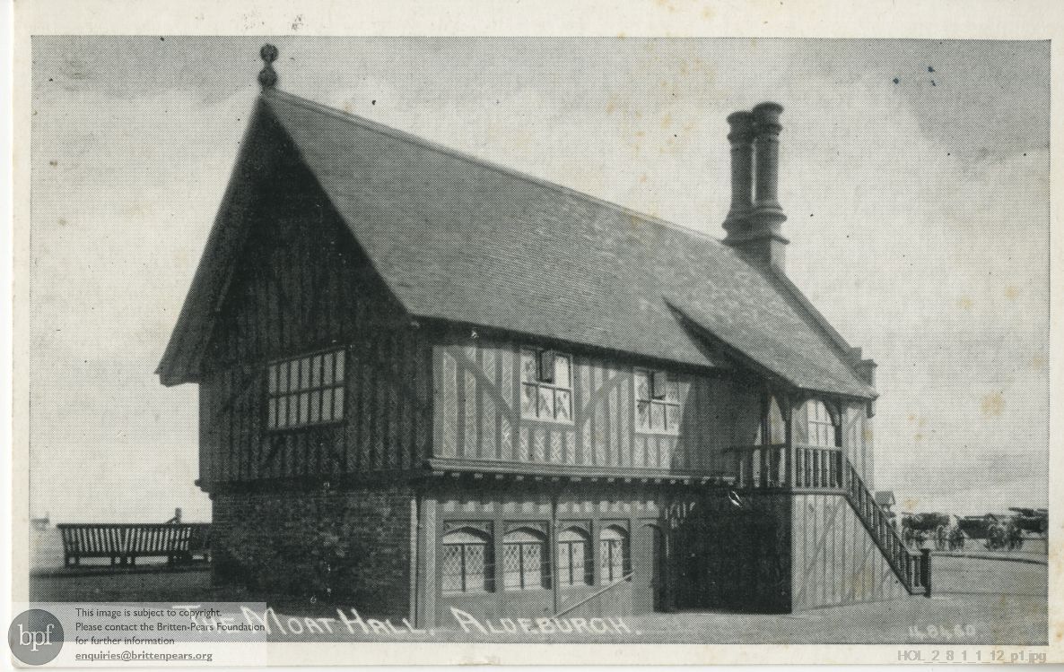 Postcard from Imogen Holst to Winsome Bartlett