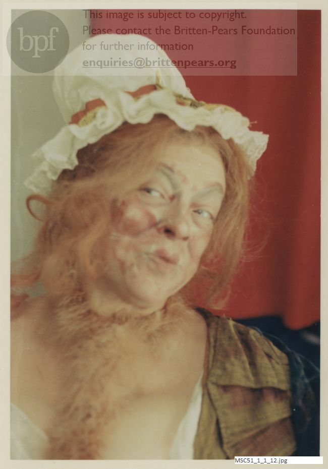 Production photograph of Britten's opera The Beggar's Opera