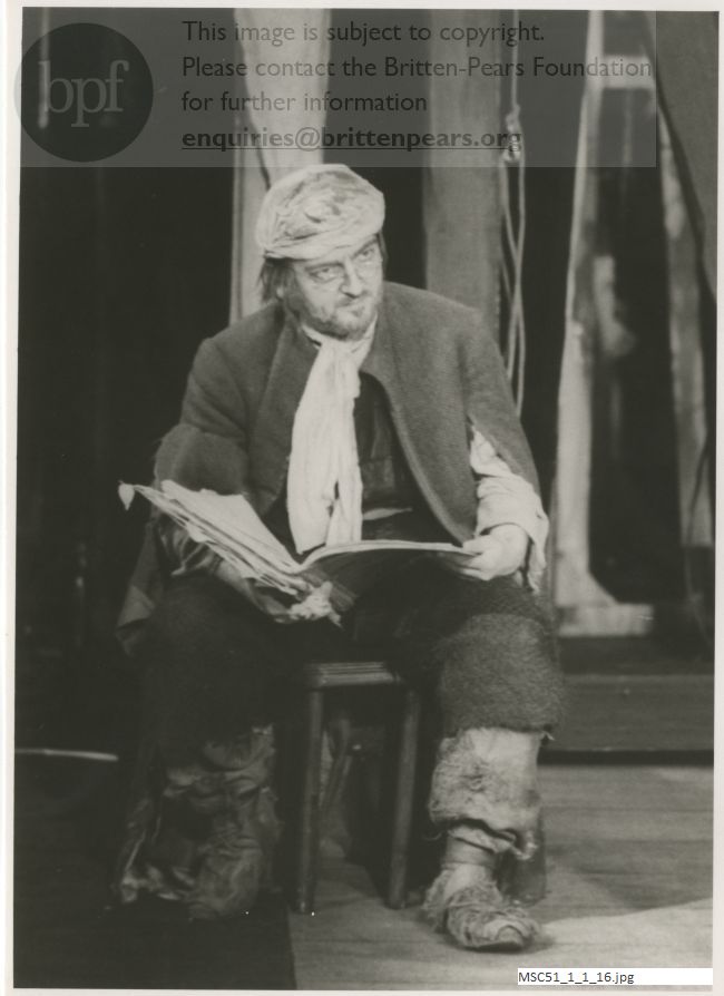 Production photograph of Britten's opera The Beggar's Opera