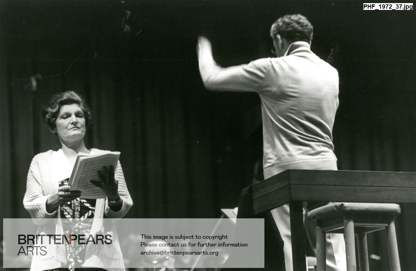 Photograph of Jennifer Vyvyan and Britten