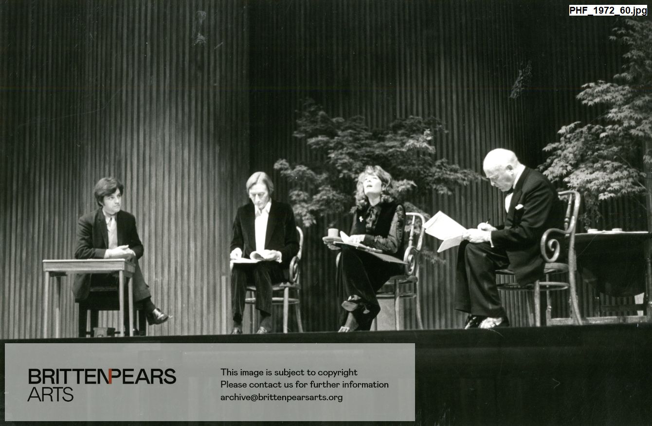Photograph of Robert Spence, John Neville, Janet Suzman and George Rylands