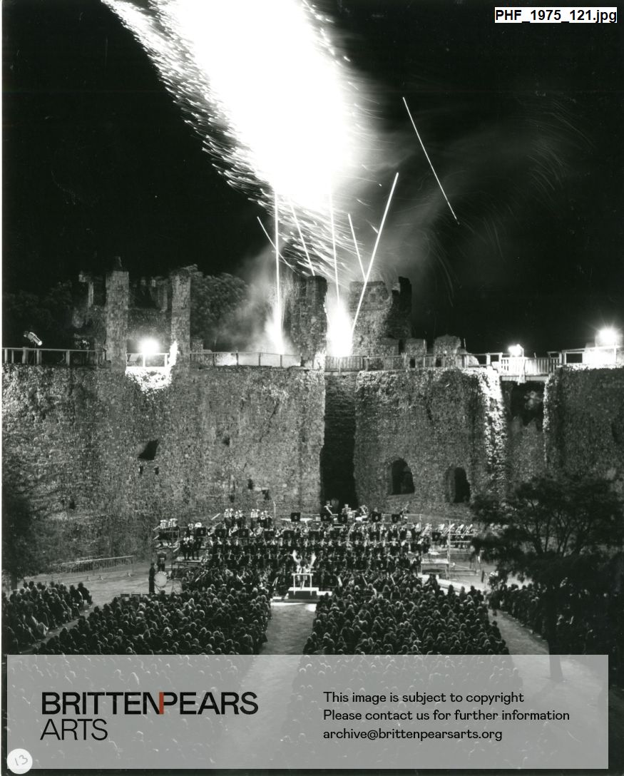 Photograph of Royal Military School of Music, Kneller Hall performing at Framlingham Castle