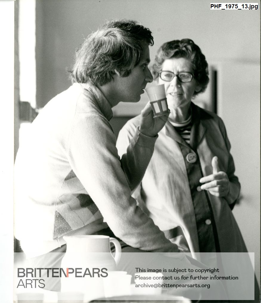 Photograph of Steuart Bedford and Margot Hare in Snape Maltings restaurant