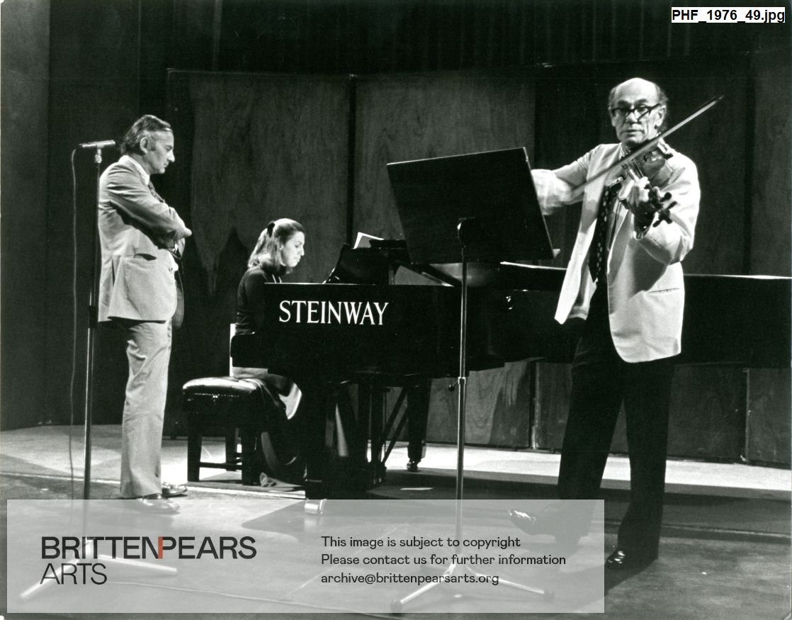 Photograph of Nicola Grunberg and Cecil Aronowitz with Donald Mitchell in rehearsal at Jubilee Hall