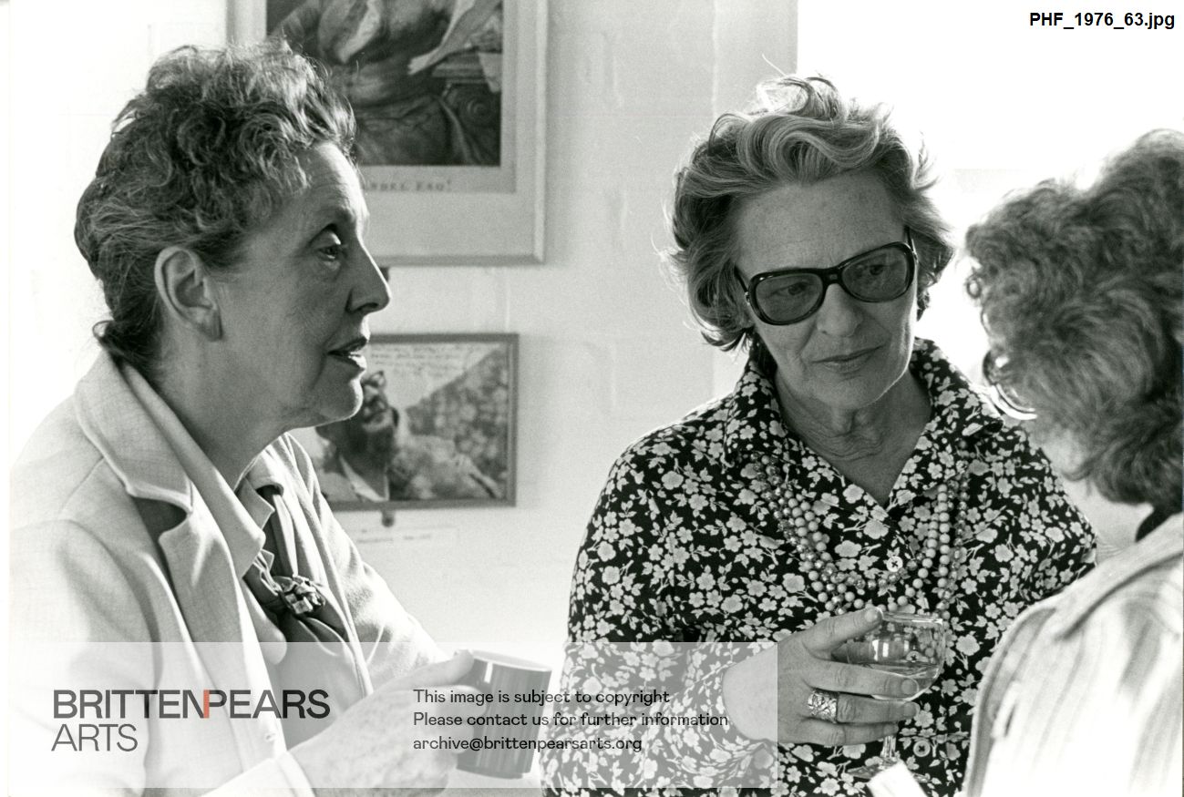 Photograph of Joyce Grenfell and Joan Caplan