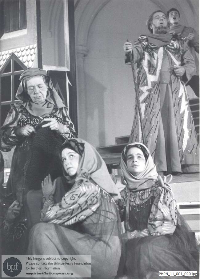 Production photograph of Noye's Fludde, Mrs Noye and her gossips