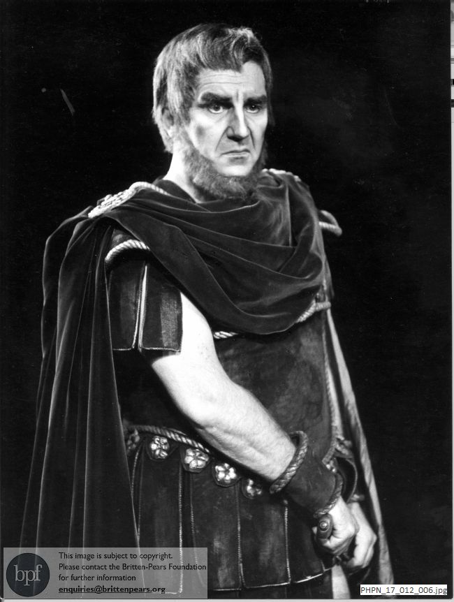 Photograph of David Kelly as Collatinus
