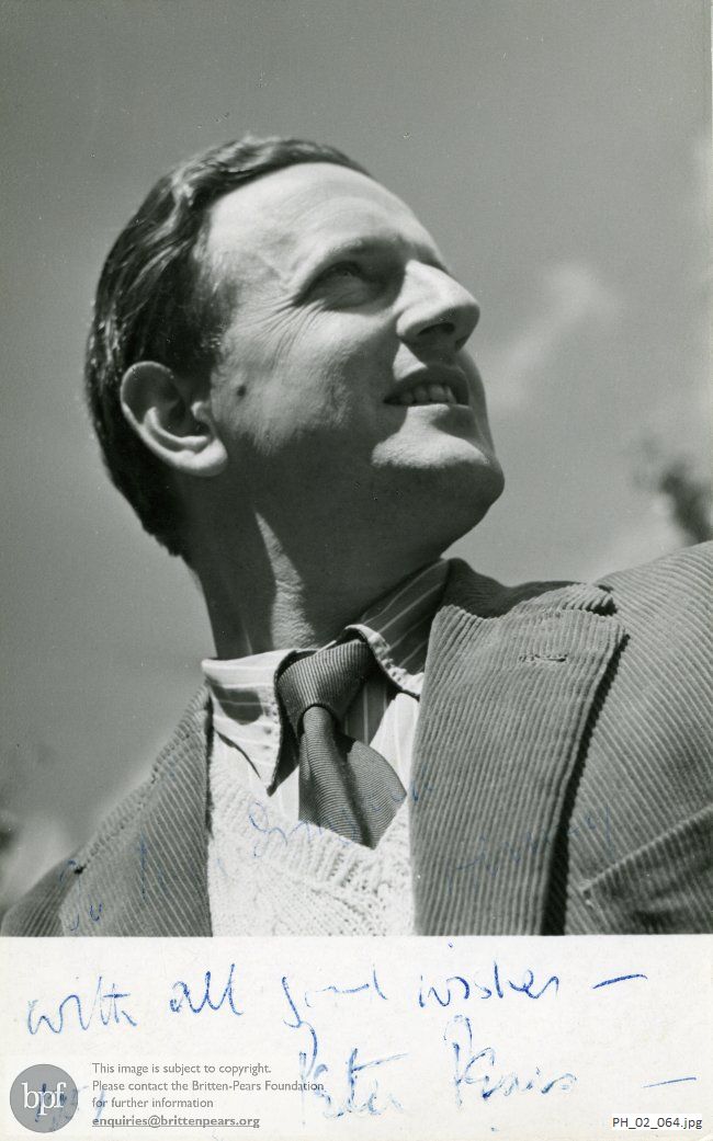 Peter Pears, portrait in oblique profile 