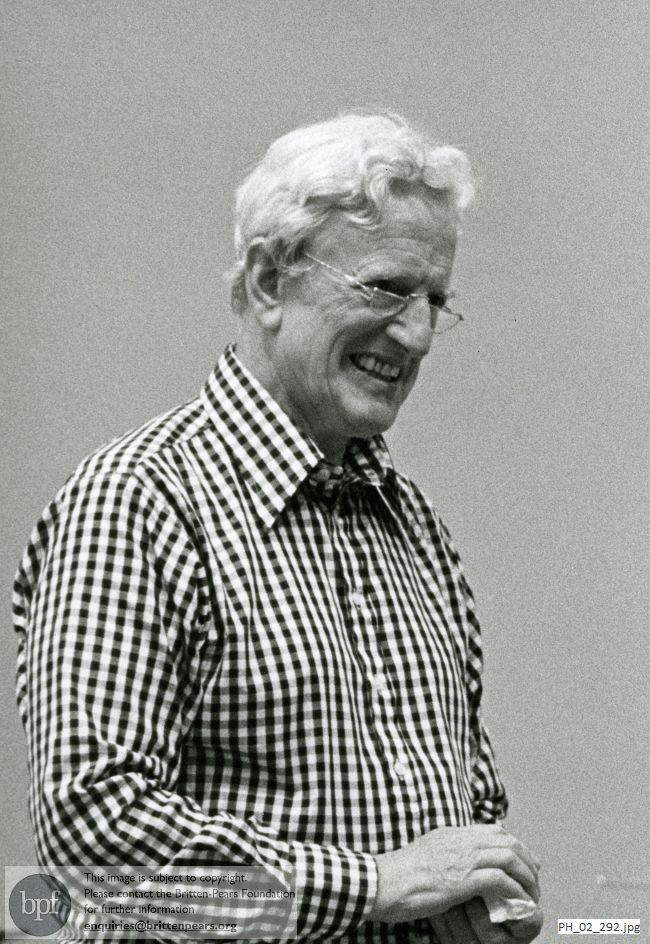 Peter Pears teaching at Snape